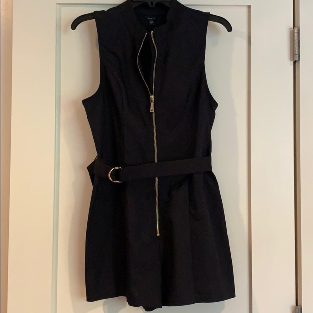 NWT BLACK GUESS  BELTED ROMPER SIZE 8